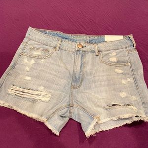 AE tomgirl midi shorts